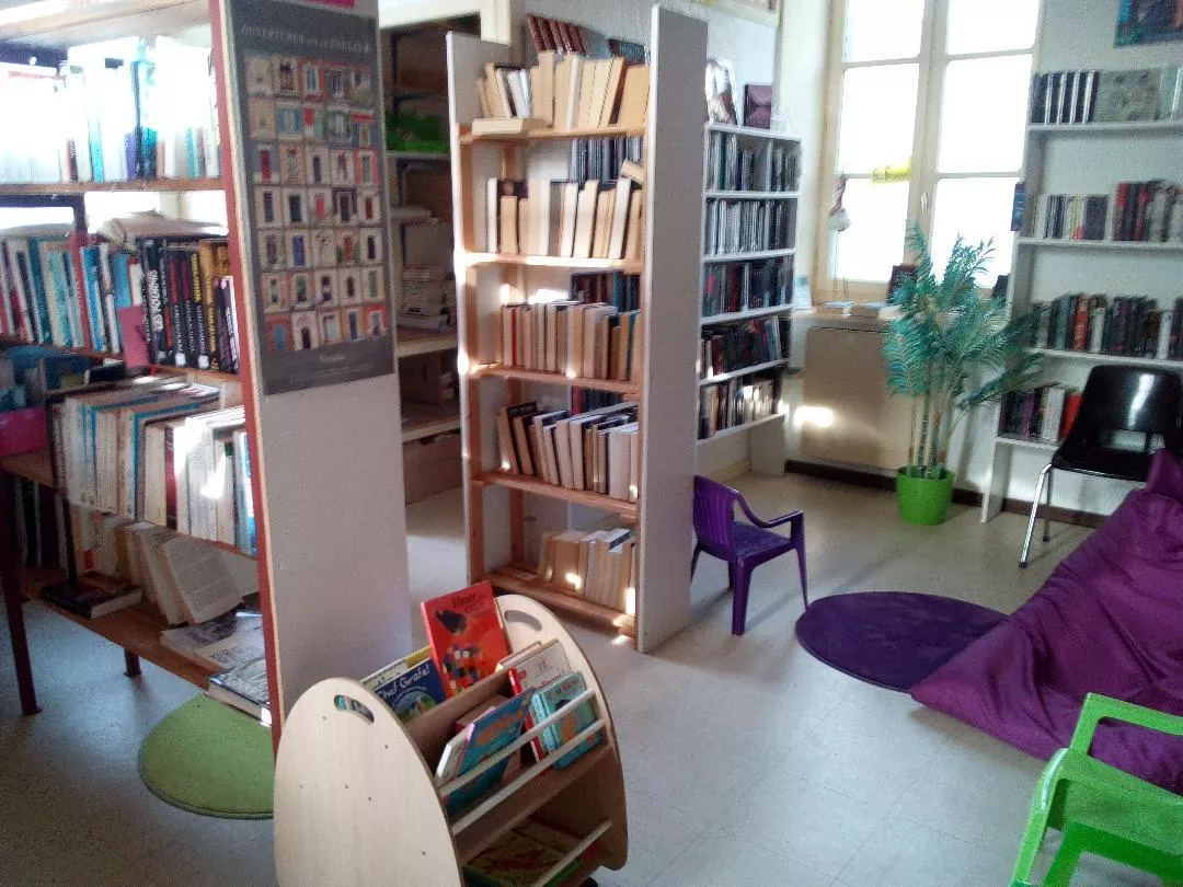 Bibliothèque Sallertaine