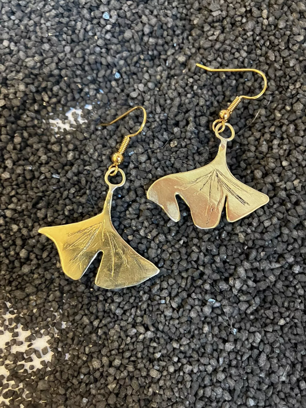 fabriquer sa boucle d'oreille ginkgo